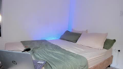 celesteginger online show from February 12, 2025, 3:05 pm