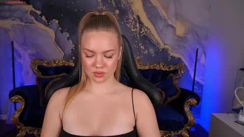 celestenoirr online show from November 5, 2025, 7:52 am