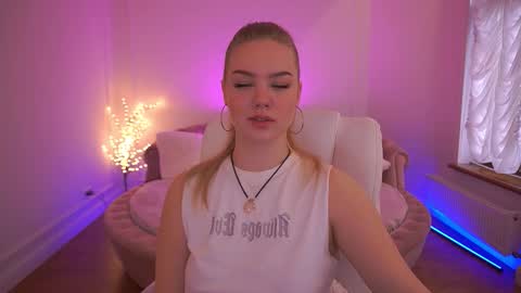 celestenoirr online show from December 18, 2025, 7:58 am