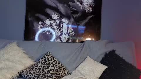 Sara online show from November 17, 2025, 6:57 pm