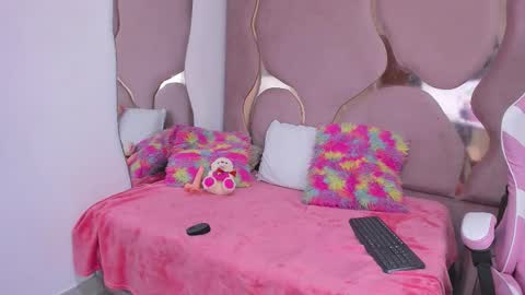 Snapshot of celestexht chatting on December 15, 2025, 4:50 am Natalia online show from December 15, 2025, 4:50 am