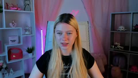 Snapshot of celestinemauriac chatting on May 5, 2026, 6:49 pm your cute kitty online show from May 5, 2026, 6:49 pm