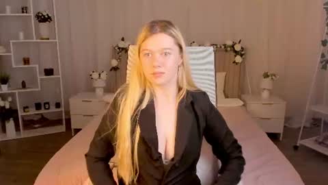 Snapshot of celestinemauriac chatting on June 11, 2026, 8:29 pm your cute kitty online show from June 11, 2026, 8:29 pm