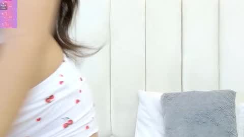 Snapshot of celestte_vanegas chatting on January 7, 2026, 11:45 am celestte_vanegas online show from January 7, 2026, 11:45 am