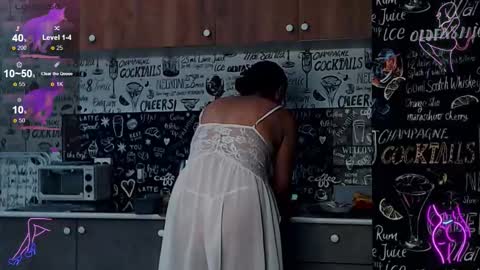 Snapshot of celine_faer1 chatting on December 15, 2025, 6:50 am Celine online show from December 15, 2025, 6:50 am