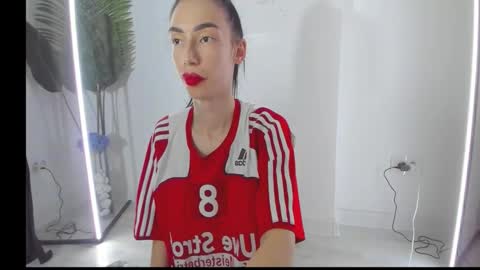 Celine Roxelle online show from November 12, 2025, 5:46 pm