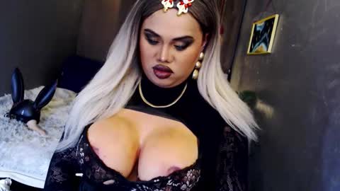 cellinekittcumerr online show from November 24, 2025, 6:40 pm