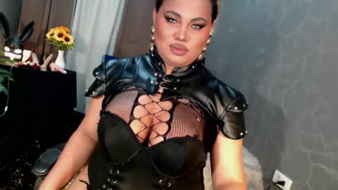 cellinekittcumerr online show from May 29, 2026, 3:21 pm
