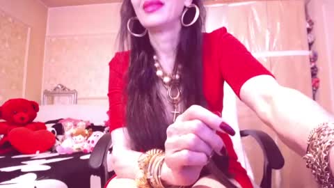 Snapshot of cerisedodd chatting on June 20, 2026, 12:14 am Cerise online show from June 20, 2026, 12:14 am
