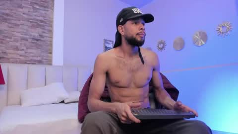 Snapshot of cero_khalifa chatting on May 1, 2026, 3:49 pm cero khalifa online show from May 1, 2026, 3:49 pm
