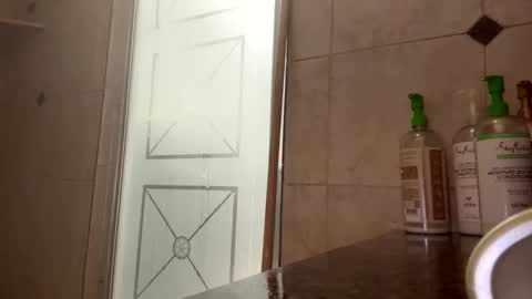 Snapshot of cesar209valencia chatting on March 1, 2025, 1:43 am cesar209valencia online show from March 1, 2025, 1:43 am