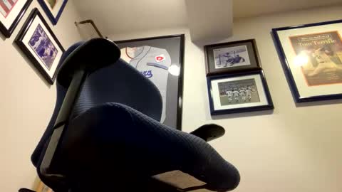 Snapshot of cfnmer chatting on November 15, 2025, 9:21 pm cfnmer online show from November 15, 2025, 9:21 pm