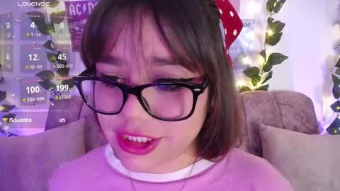 charlotte online show from December 4, 2025, 7:33 pm