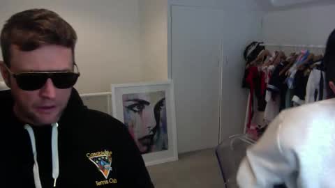 Snapshot of chacar123 chatting on April 1, 2026, 11:33 am 2Play and play2 online show from April 1, 2026, 11:33 am