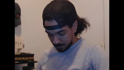 Snapshot of chainnballz chatting on November 17, 2025, 1:22 am ChainNballzz online show from November 17, 2025, 1:22 am