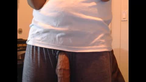 Snapshot of chainnballz chatting on November 19, 2025, 2:00 am ChainNballzz online show from November 19, 2025, 2:00 am