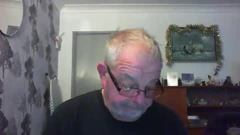 Snapshot of champers37 chatting on January 4, 2025, 8:28 am Champers online show from January 4, 2025, 8:28 am