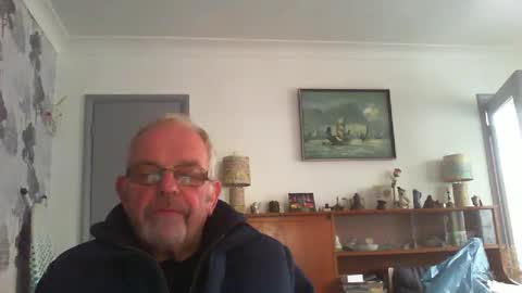 Snapshot of champers37 chatting on January 30, 2025, 11:22 am Champers online show from January 30, 2025, 11:22 am