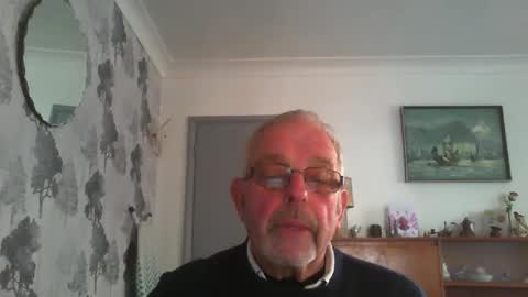 Snapshot of champers37 chatting on February 17, 2025, 9:24 am Champers online show from February 17, 2025, 9:24 am