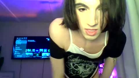 chanel2002 online show from March 4, 2025, 1:01 am