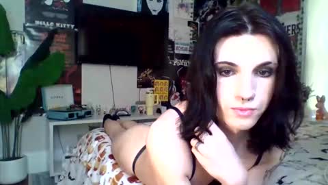 chanel2002 online show from October 23, 2025, 3:11 pm