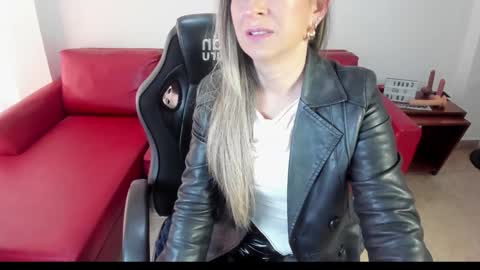 Snapshot of chanel_gold chatting on January 28, 2025, 3:46 pm online show from January 28, 2025, 3:46 pm