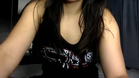 Snapshot of chanelsexyy chatting on May 26, 2026, 9:00 pm Viviana 3 online show from May 26, 2026, 9:00 pm