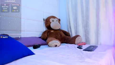 Snapshot of channel_mills chatting on June 22, 2026, 3:25 am C H A N N E L online show from June 22, 2026, 3:25 am