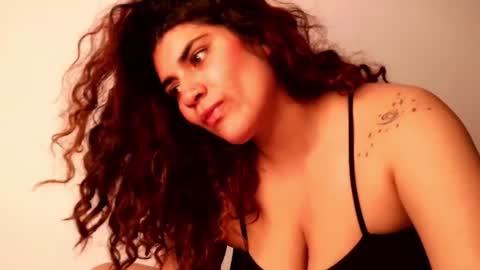 Snapshot of chantal_leon chatting on August 4, 2026, 3:58 pm online show from August 4, 2026, 3:58 pm