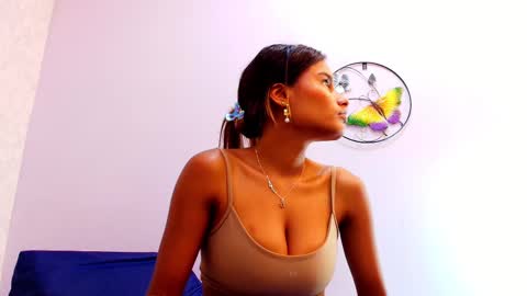 Raquel  online show from September 24, 2025, 12:08 pm