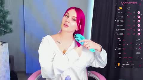 Suzanna Snow online show from December 10, 2024, 7:26 am