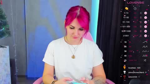Suzanna Snow online show from December 24, 2024, 7:06 am