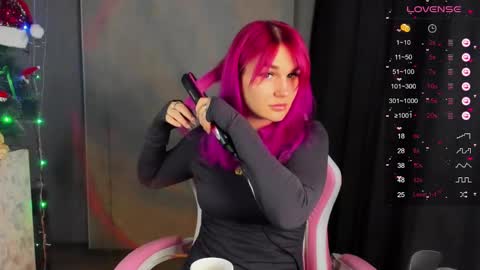 Suzanna Snow online show from December 27, 2024, 4:15 am
