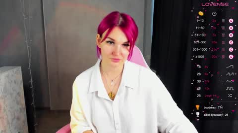 Suzanna Snow online show from December 28, 2024, 7:22 am