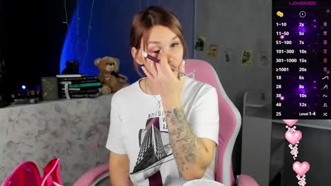 Suzanna Snow online show from March 11, 2025, 3:26 am