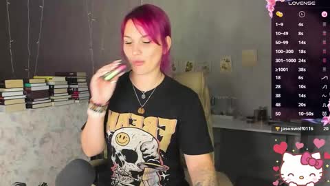 Suzanna Snow online show from September 24, 2025, 4:27 am