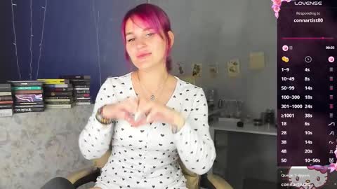 Suzanna Snow online show from September 26, 2025, 3:54 am