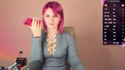 Suzanna Snow online show from October 21, 2025, 5:08 am