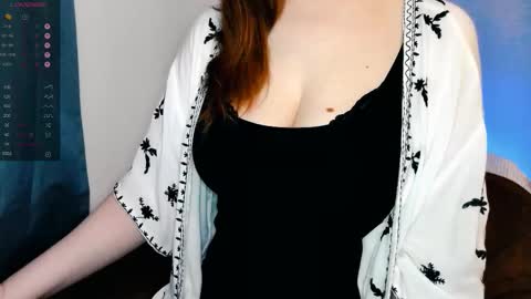 ChaosVictoria online show from November 21, 2025, 3:49 am