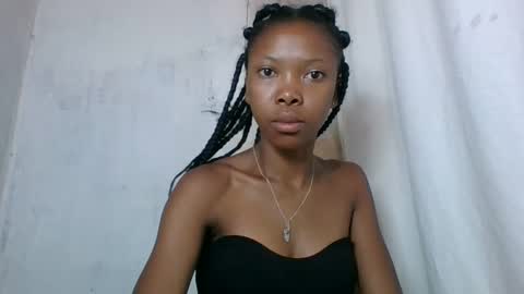 chariola0101 online show from January 24, 2025, 12:52 am