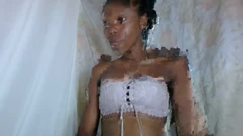 chariola0101 online show from January 26, 2025, 11:17 am