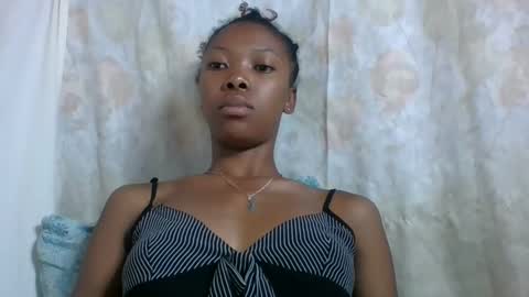 chariola0101 online show from February 1, 2025, 2:13 pm