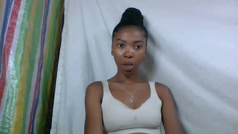 chariola0101 online show from February 2, 2025, 6:58 am
