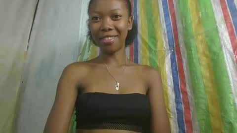 chariola0101 online show from February 6, 2025, 11:15 pm