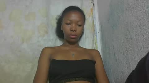 chariola0101 online show from February 7, 2025, 2:29 am
