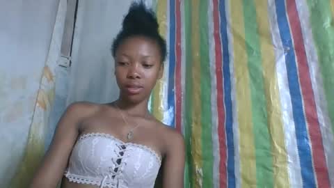 chariola0101 online show from February 7, 2025, 6:45 pm