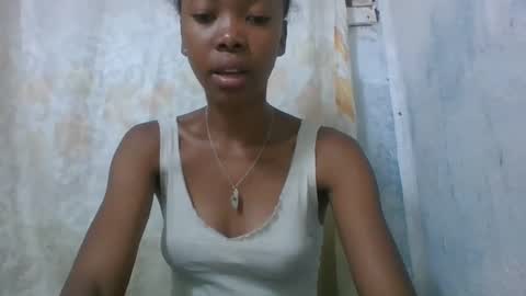 chariola0101 online show from February 9, 2025, 5:40 am