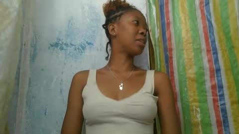 chariola0101 online show from February 11, 2025, 11:54 am