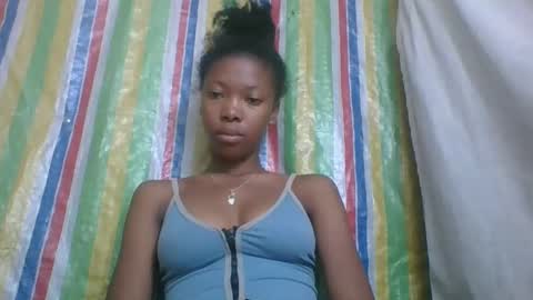 chariola0101 online show from February 16, 2025, 11:16 pm