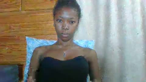 chariola0101 online show from February 23, 2025, 1:02 am
